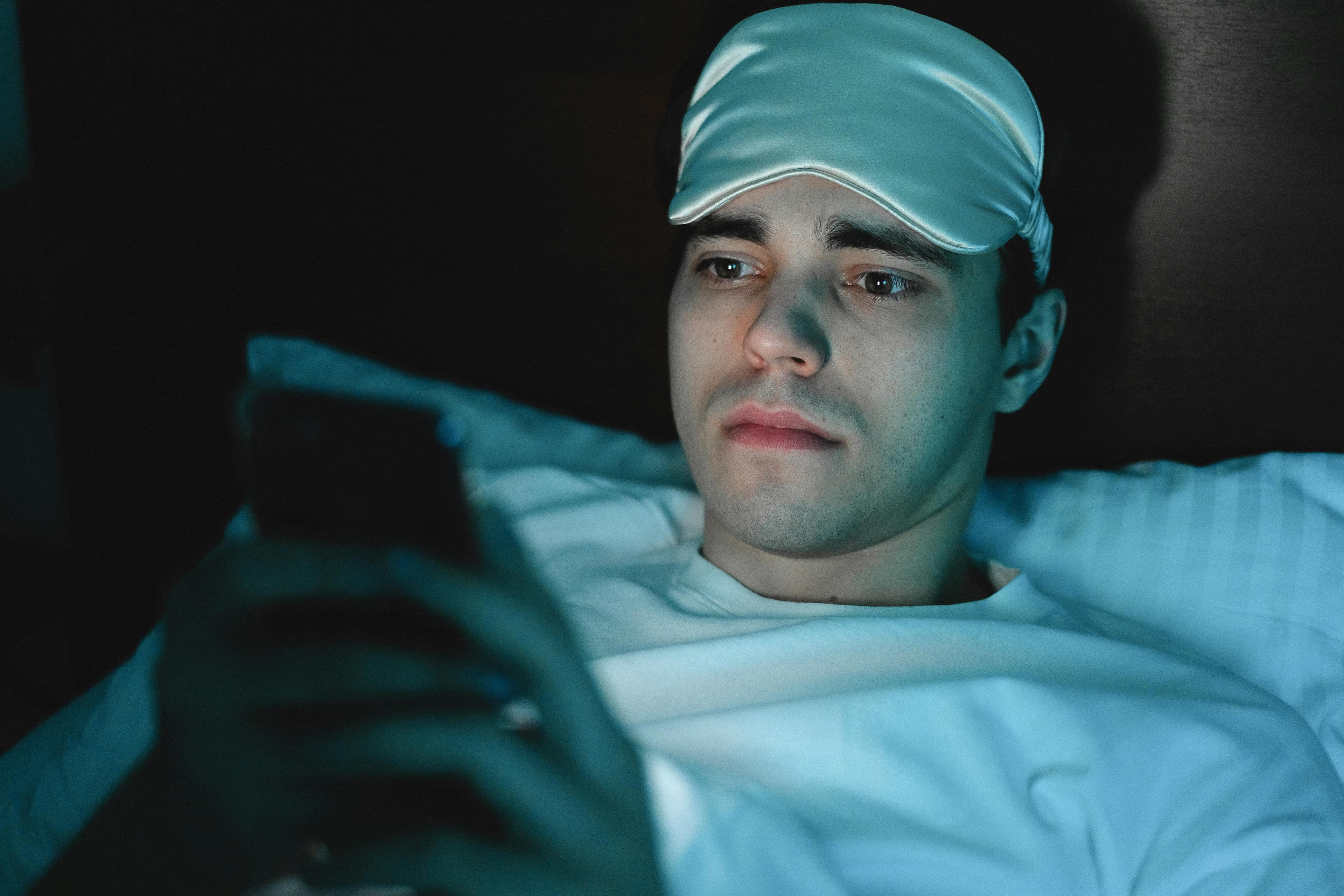 How Poor Sleep Secretly Ages Your Face Faster, According to Science